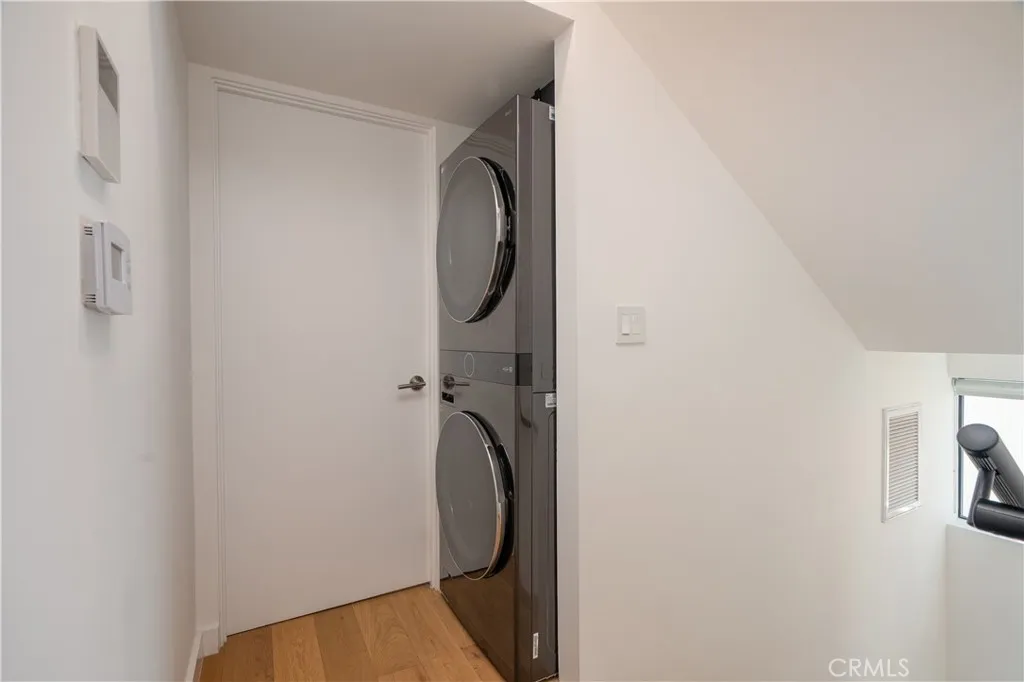 3855 S Centinela, Los Angeles, California 90066 home-pic-12